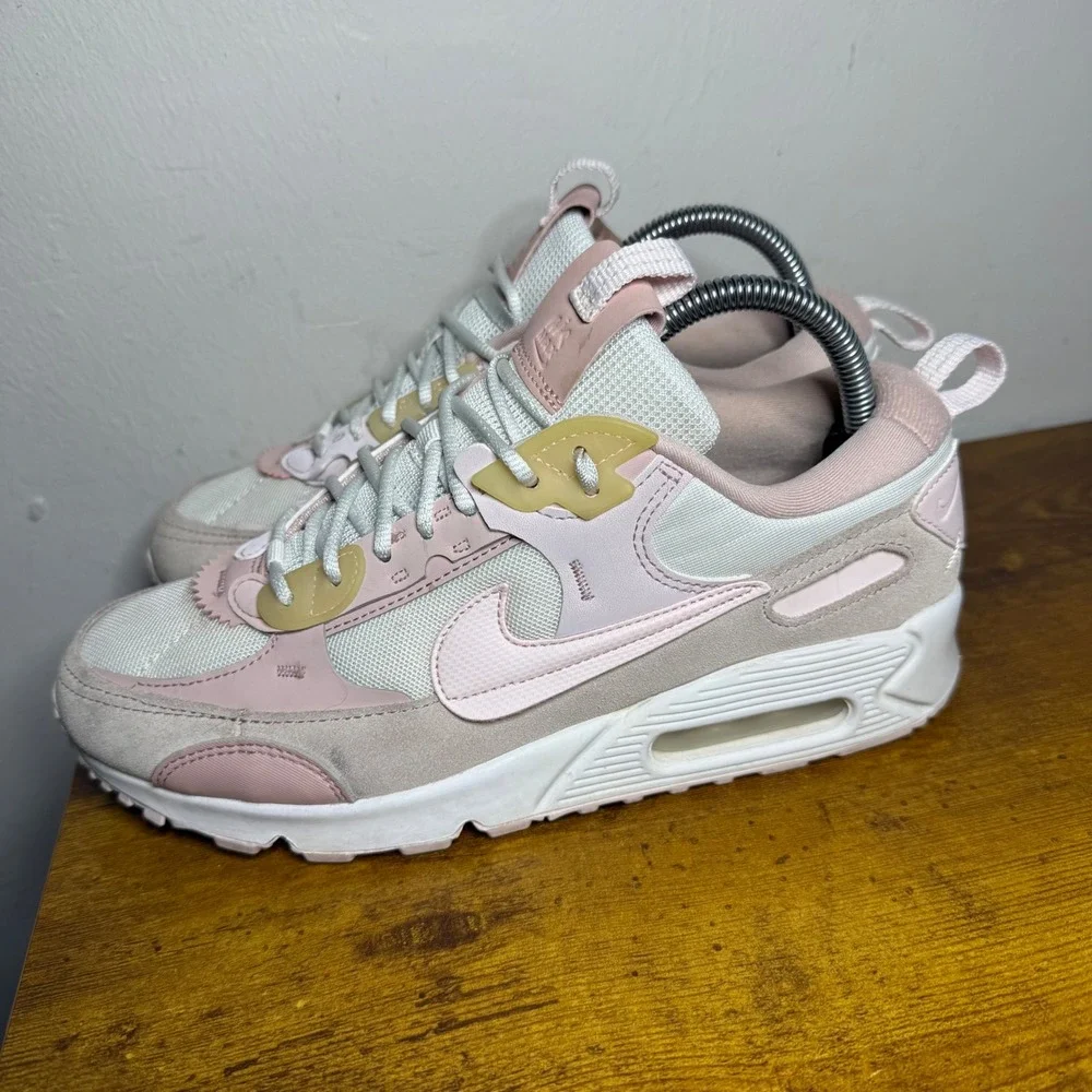 Nike pre owned
